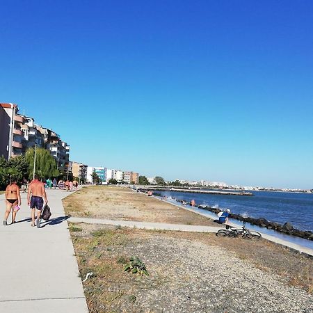Sunny Day Apartment Pomorie Bagian luar foto