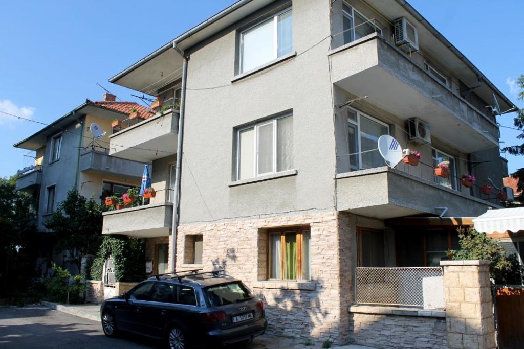 Sunny Day Apartment Pomorie Bagian luar foto