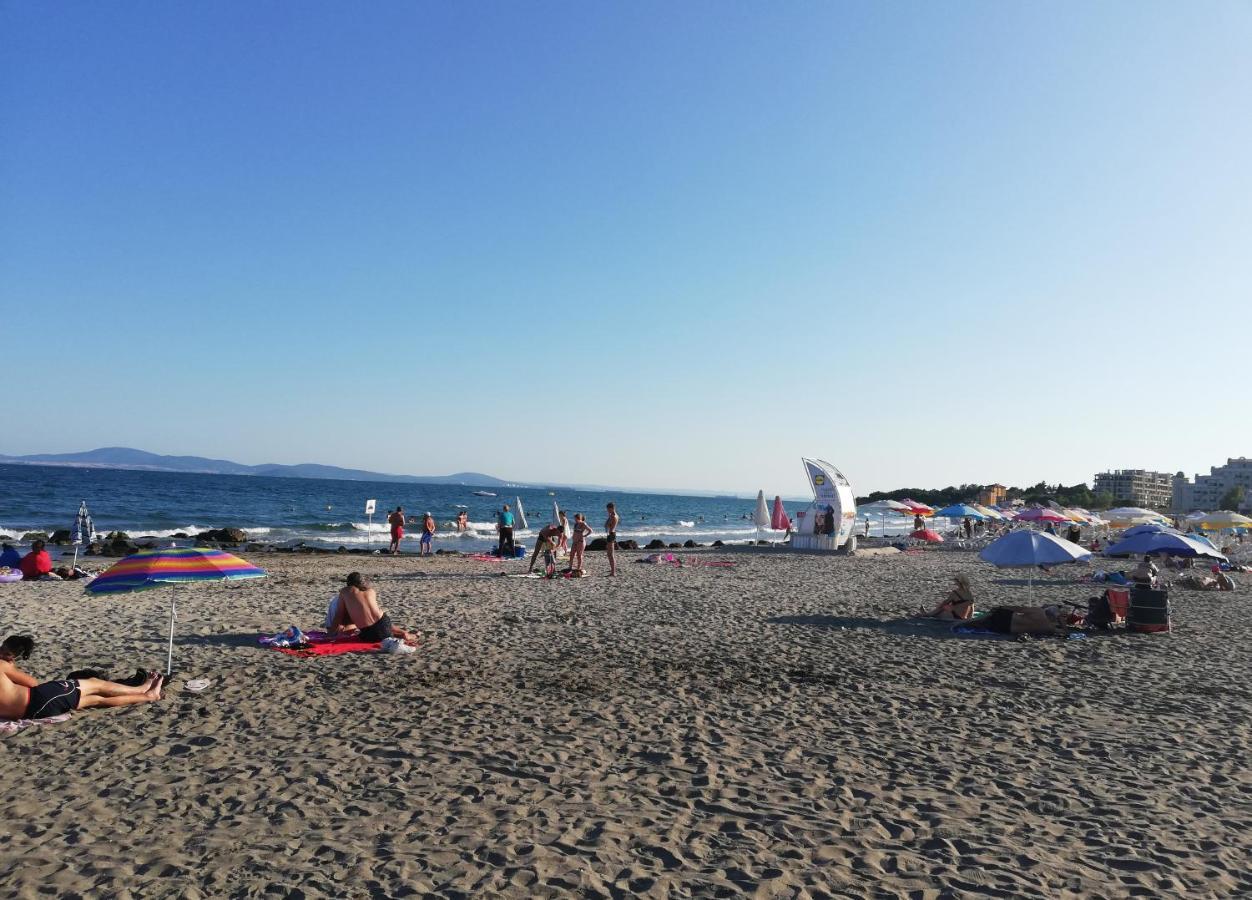 Sunny Day Apartment Pomorie Bagian luar foto
