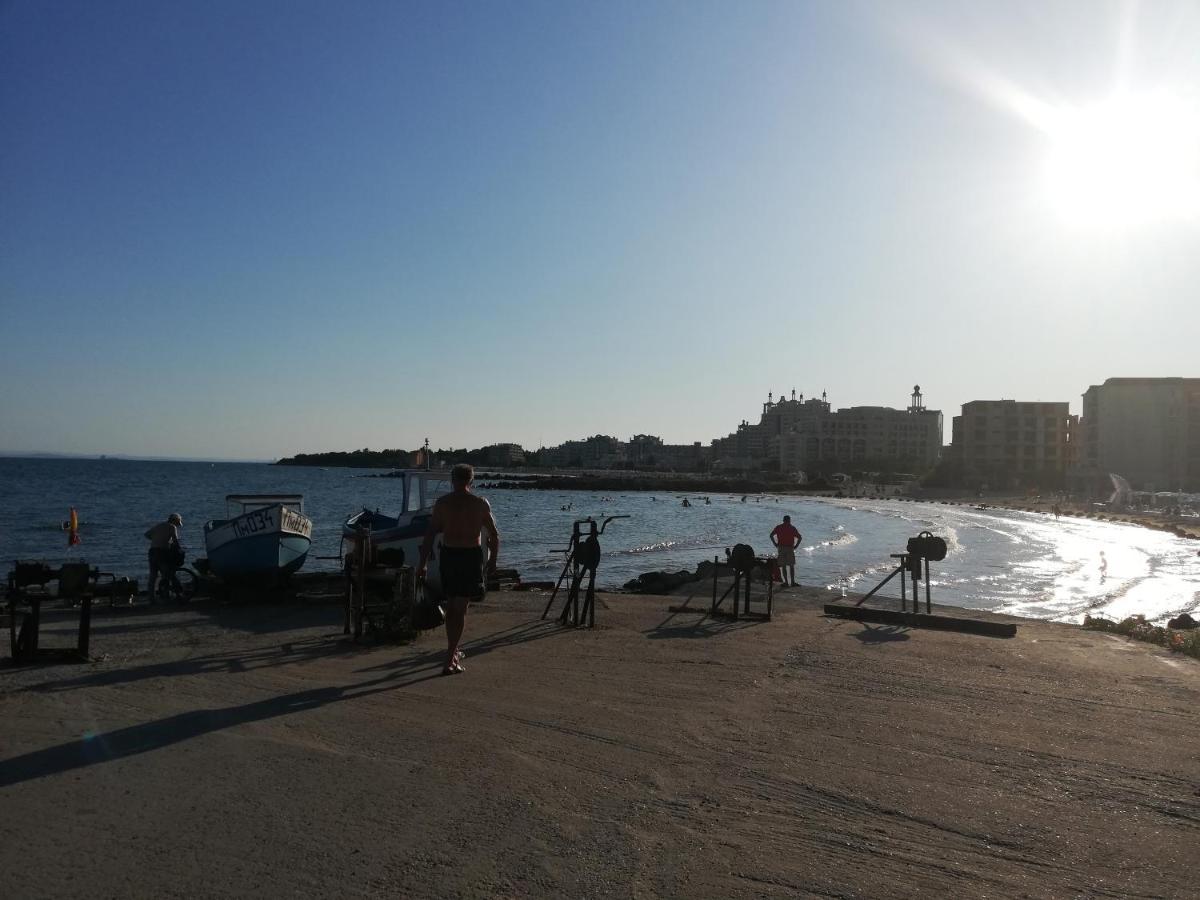 Sunny Day Apartment Pomorie Bagian luar foto